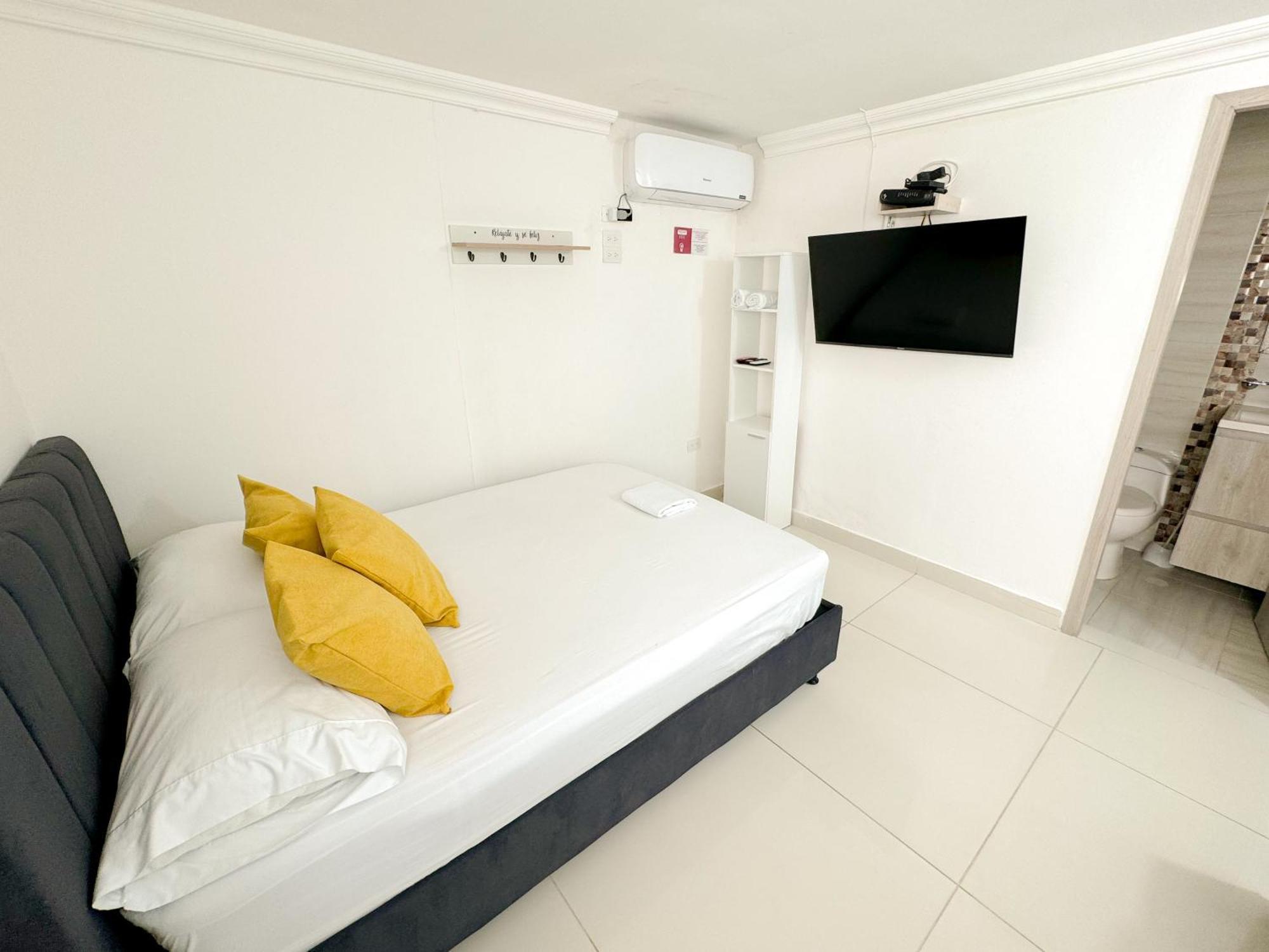 Apartamentos Frente Al Mar Iroka -By Bedviajes 圣玛尔塔 外观 照片